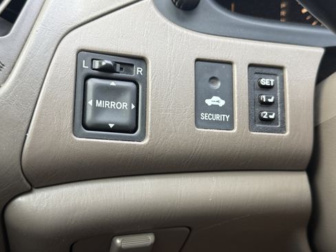 Used 1999 Lexus RX 300 w/ Premium Pkg FWD image 27