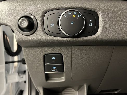 New 2026 Ford Transit 250 148 Medium Roof image 21