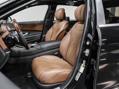 Used 2019 Mercedes-Benz Maybach S 560 4MATIC image 6