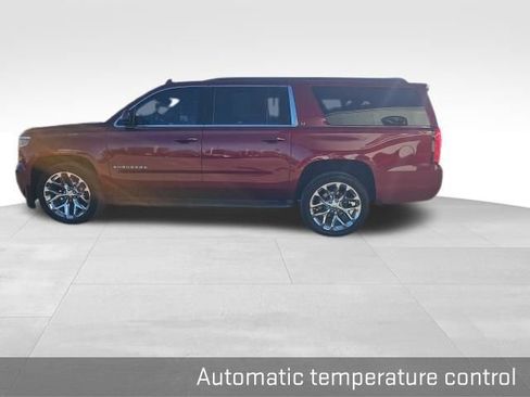 Used 2017 Chevrolet Suburban LT image 15