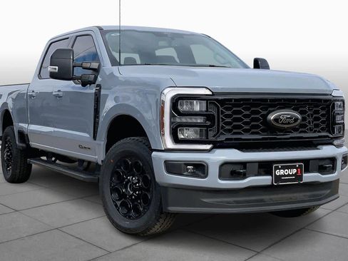 New 2026 Ford F250 Lariat w/ Black Appearance Package AWD/4WD image 2
