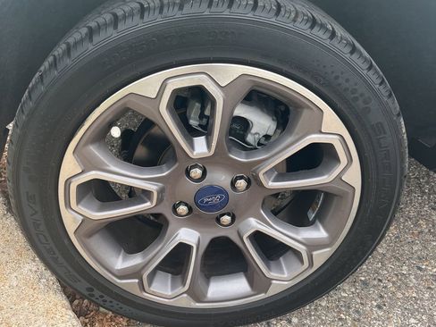 Used 2020 Ford EcoSport Titanium AWD/4WD image 11