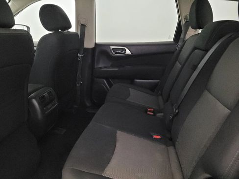 Used 2017 Nissan Pathfinder S AWD/4WD image 18