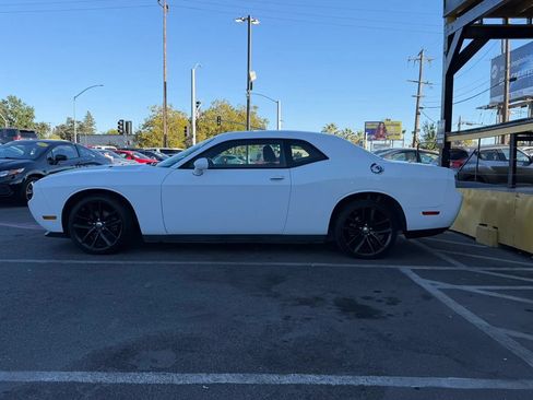 Used 2012 Dodge Challenger SXT RWD image 8