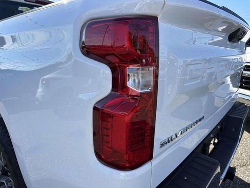 Certified 2025 Chevrolet Silverado 1500 LT image 5