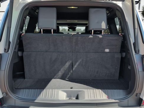 Used 2024 Lexus GX 550 w/ Accessory Package (Z1) AWD/4WD image 28