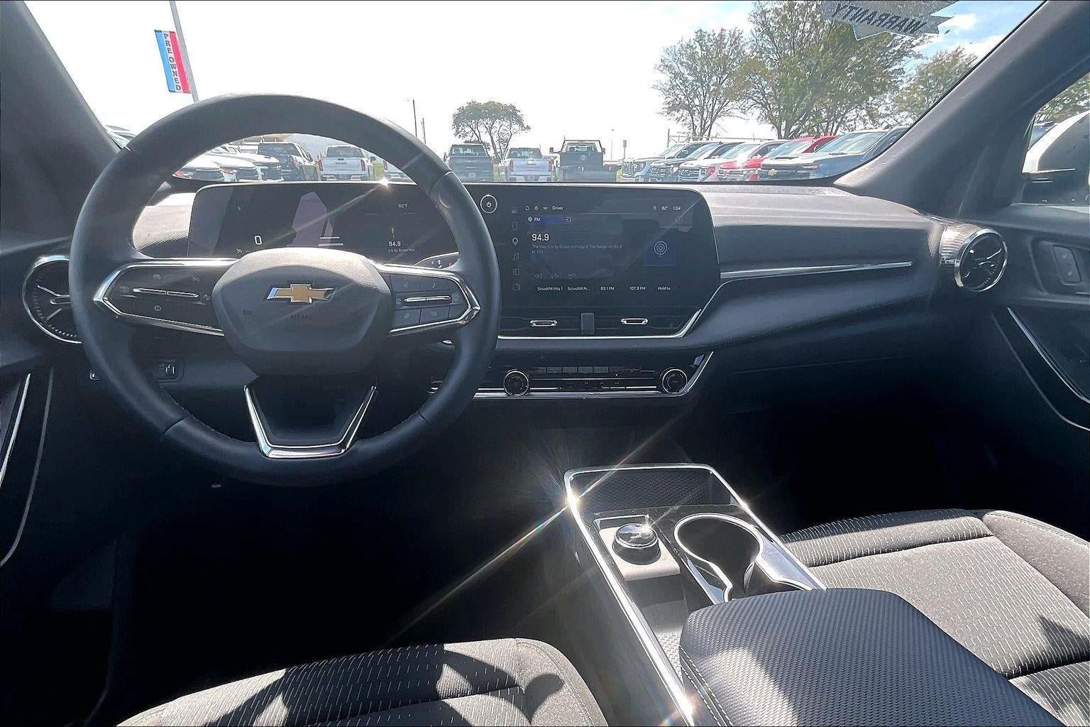 Used 2026 Chevrolet Equinox LT FWD image 16