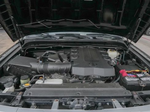 Used 2014 Toyota FJ Cruiser 4WD w/ Upgrade Package image 26