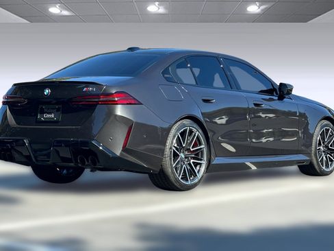 Used 2025 BMW M5 w/ Carbon Package image 7