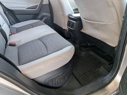 Used 2020 Toyota RAV4 XLE w/ Convenience Package AWD/4WD image 18