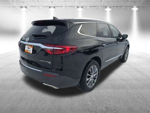Used 2019 Buick Enclave Essence image 12