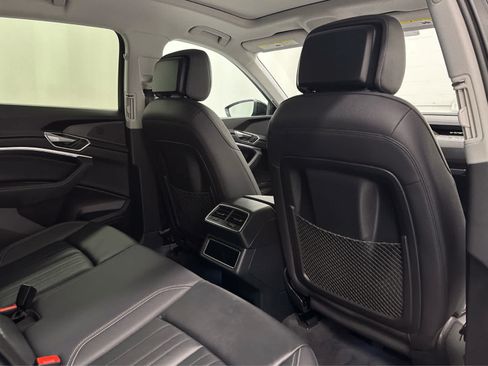 Used 2023 Audi e-tron Premium AWD/4WD image 20