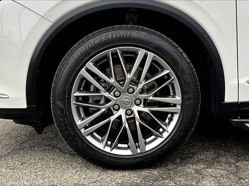 Used 2024 Acura MDX SH-AWD w/ Advance Package image 8