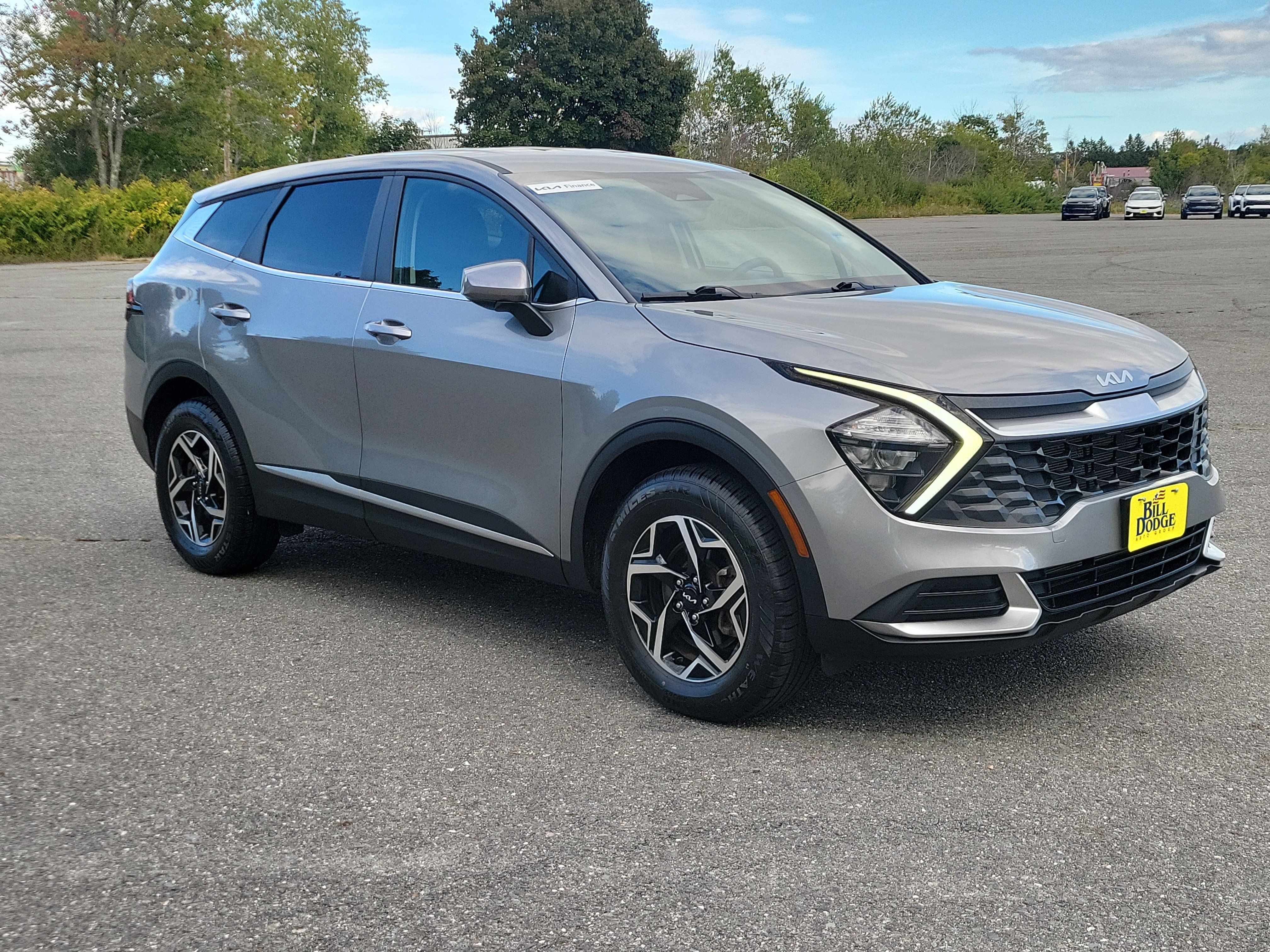 Used 2023 Kia Sportage LX AWD/4WD image 3