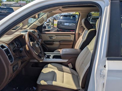 Used 2020 RAM 1500 Laramie AWD/4WD image 15