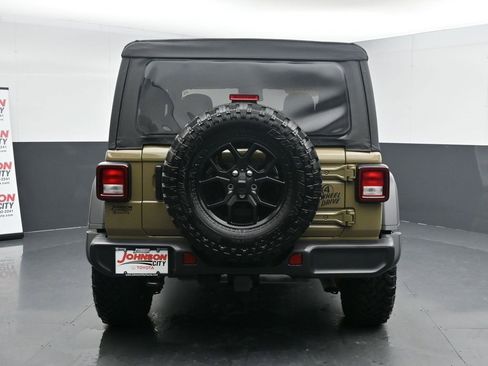 Used 2025 Jeep Wrangler Sport image 8