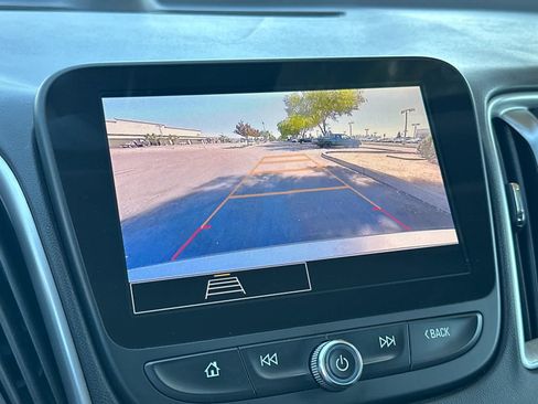 Used 2025 Chevrolet Malibu LT FWD image 19
