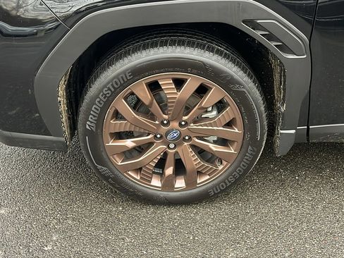 Used 2025 Subaru Forester Sport image 9