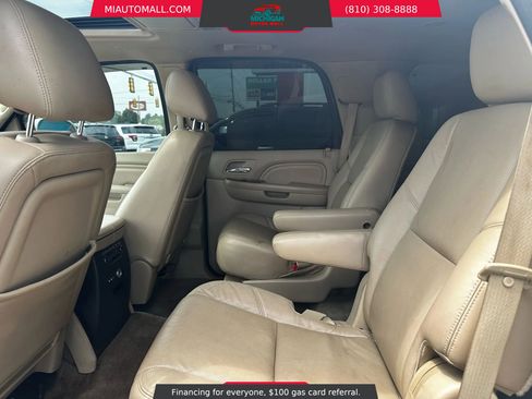 Used 2013 Cadillac Escalade Premium image 20