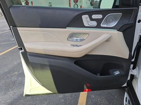 Used 2020 Mercedes-Benz GLS 450 4MATIC w/ Convenience Package image 3