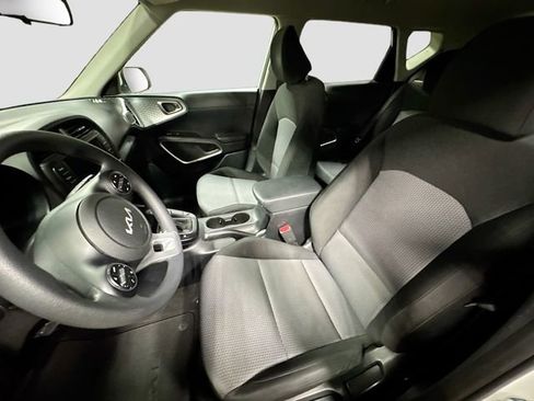 Used 2023 Kia Soul LX w/ LX Technology Package image 20