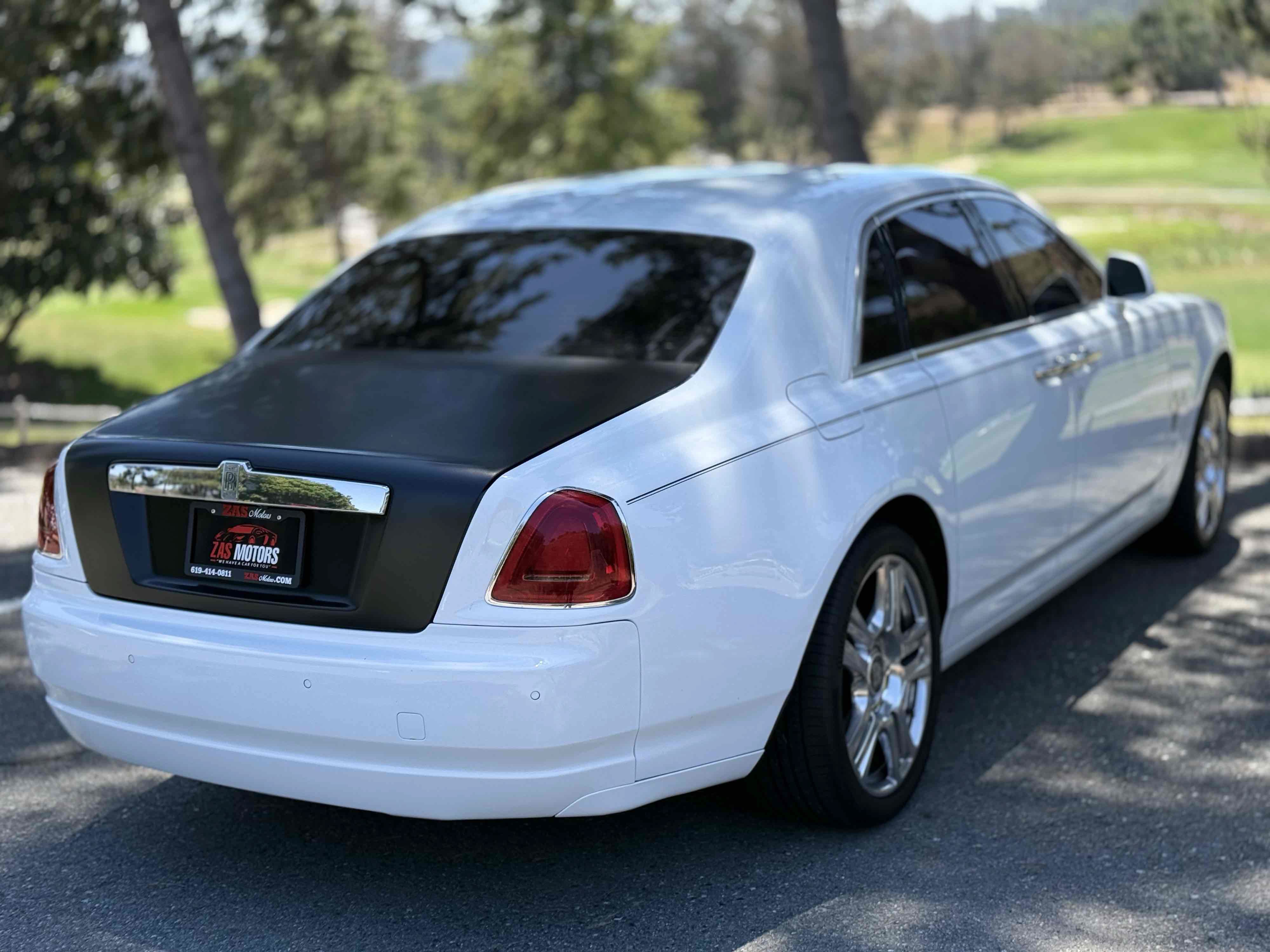 Used 2016 Rolls-Royce Ghost RWD image 13