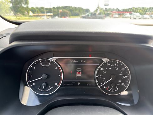 Used 2025 Nissan Rogue SV AWD/4WD image 12