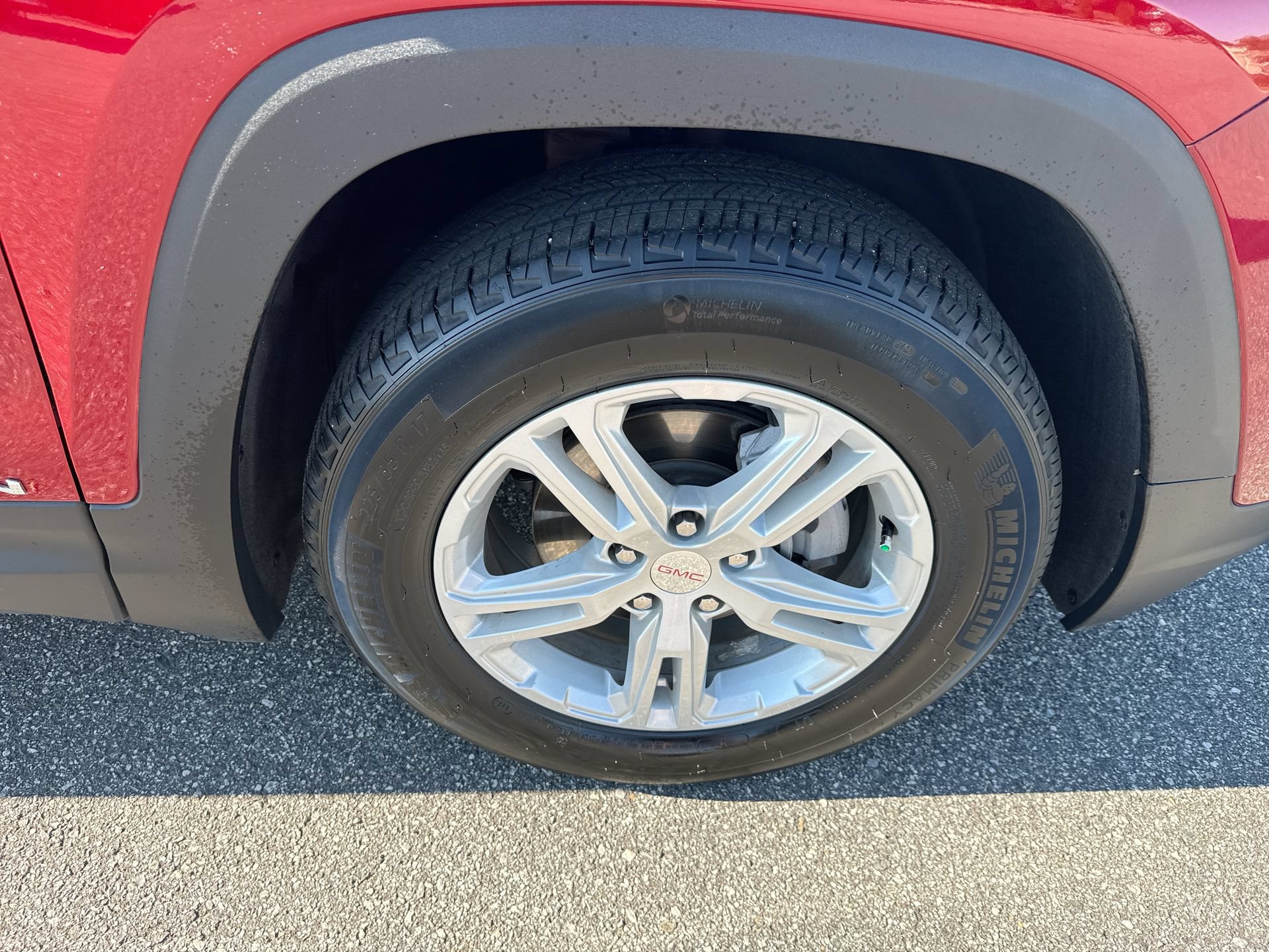 Used 2024 GMC Terrain SLE w/ Driver Convenience Package FWD image 27