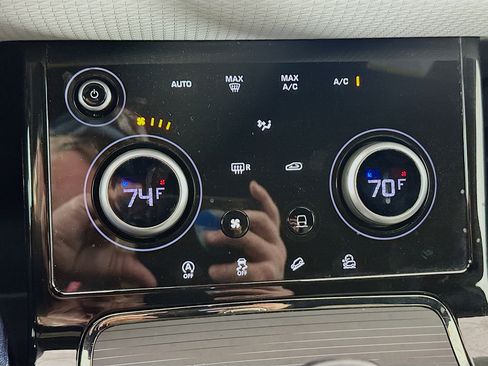 Used 2021 Land Rover Range Rover Evoque R-Dynamic S image 24