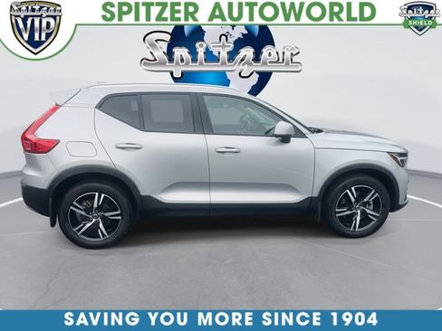 Used 2023 Volvo XC40 B5 Core w/ Convenience Package AWD/4WD image 11