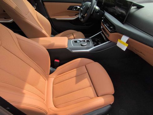 New 2025 BMW 330i xDrive Sedan w/ Premium Package AWD/4WD image 22