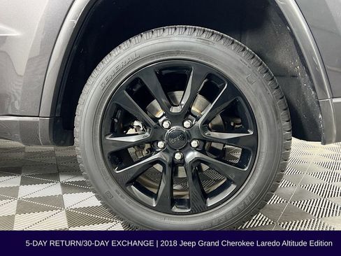 Used 2018 Jeep Grand Cherokee Altitude image 34