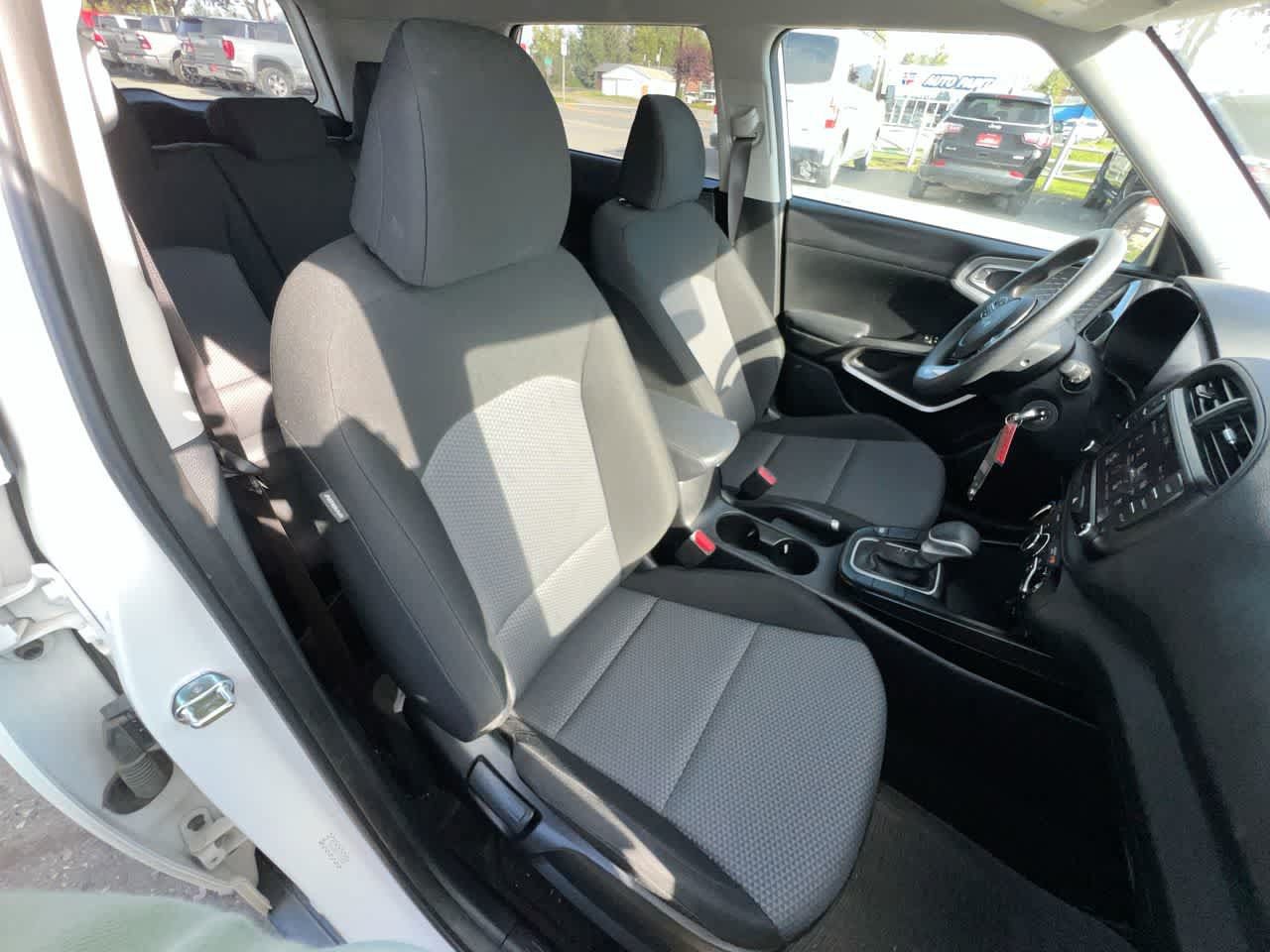 Certified 2023 Kia Soul LX w/ Option Group 015 FWD image 27