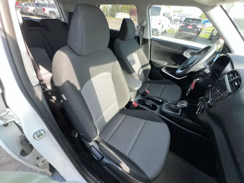 Used 2023 Kia Soul LX w/ Option Group 015 FWD image 27