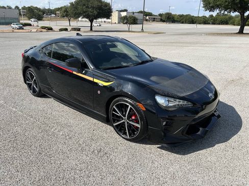 Used 2019 Toyota 86 TRD SE RWD image 1