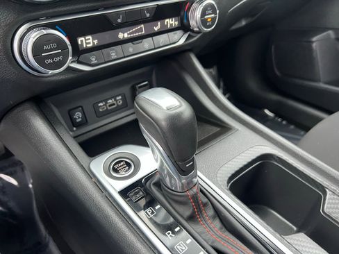 Used 2025 Nissan Sentra SR image 27