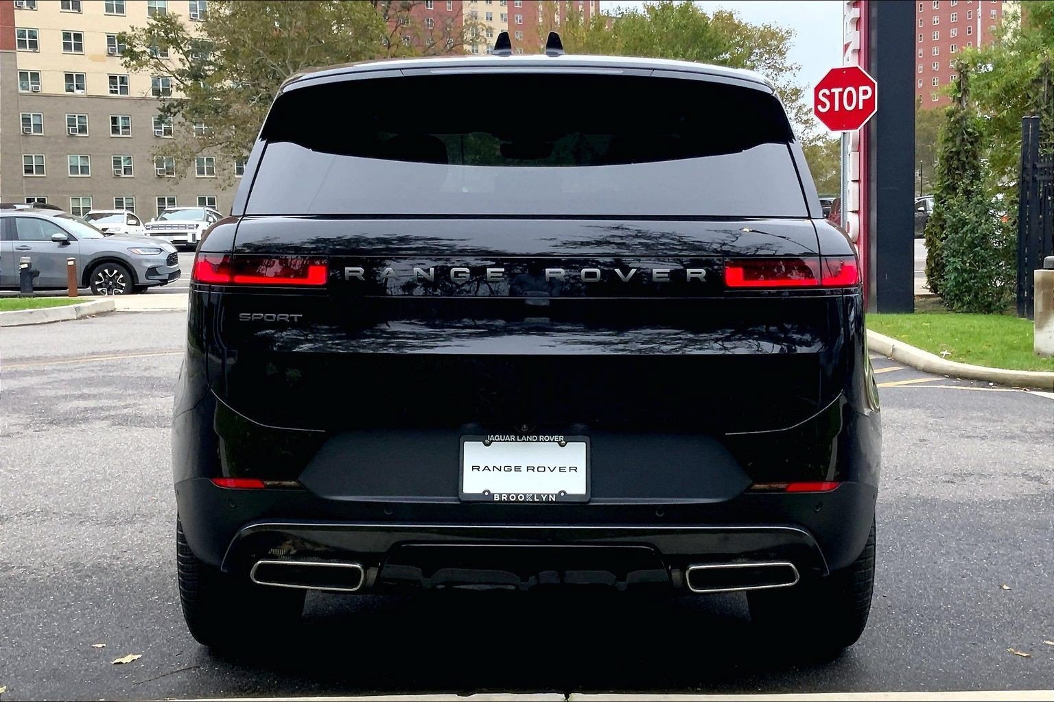 New 2027 Land Rover Range Rover Sport SE AWD/4WD image 4