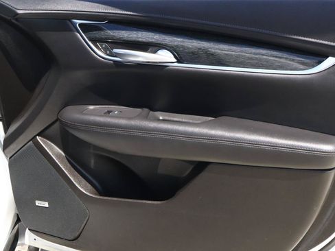 Used 2022 Cadillac XT5 Premium Luxury FWD image 21