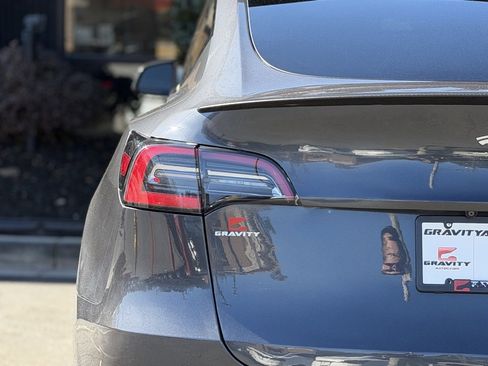 Used 2020 Tesla Model Y Performance image 15