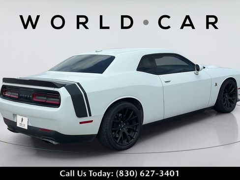Used 2018 Dodge Challenger R/T Scat Pack w/ Dynamics Package RWD image 5