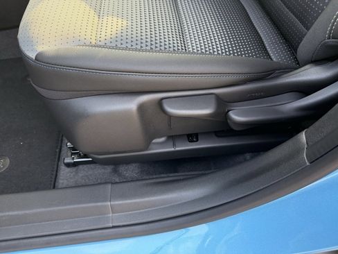 New 2026 Chevrolet Trax LT w/ Sunroof Package image 20