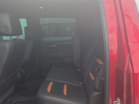 Used 2023 GMC Sierra 1500 AT4 w/ Technology Package AWD/4WD image 9