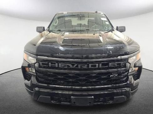 Used 2022 Chevrolet Silverado 1500 Custom AWD/4WD image 2