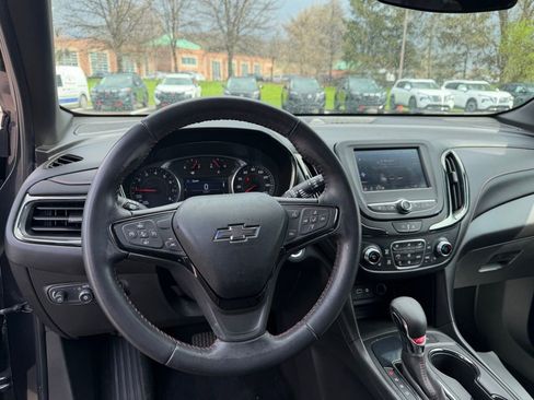 Used 2022 Chevrolet Equinox RS image 9