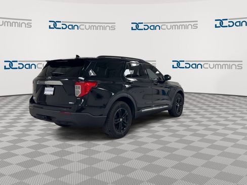 Used 2020 Ford Explorer XLT w/ Comfort Package image 8