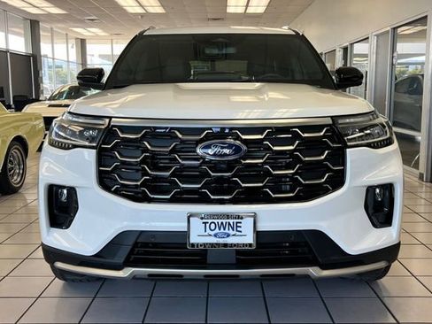 New 2026 Ford Explorer Platinum w/ LUX Leather Package image 9