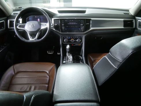 Used 2021 Volkswagen Atlas SEL Premium image 23