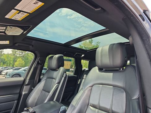 Used 2018 Land Rover Range Rover Sport HSE AWD/4WD image 32
