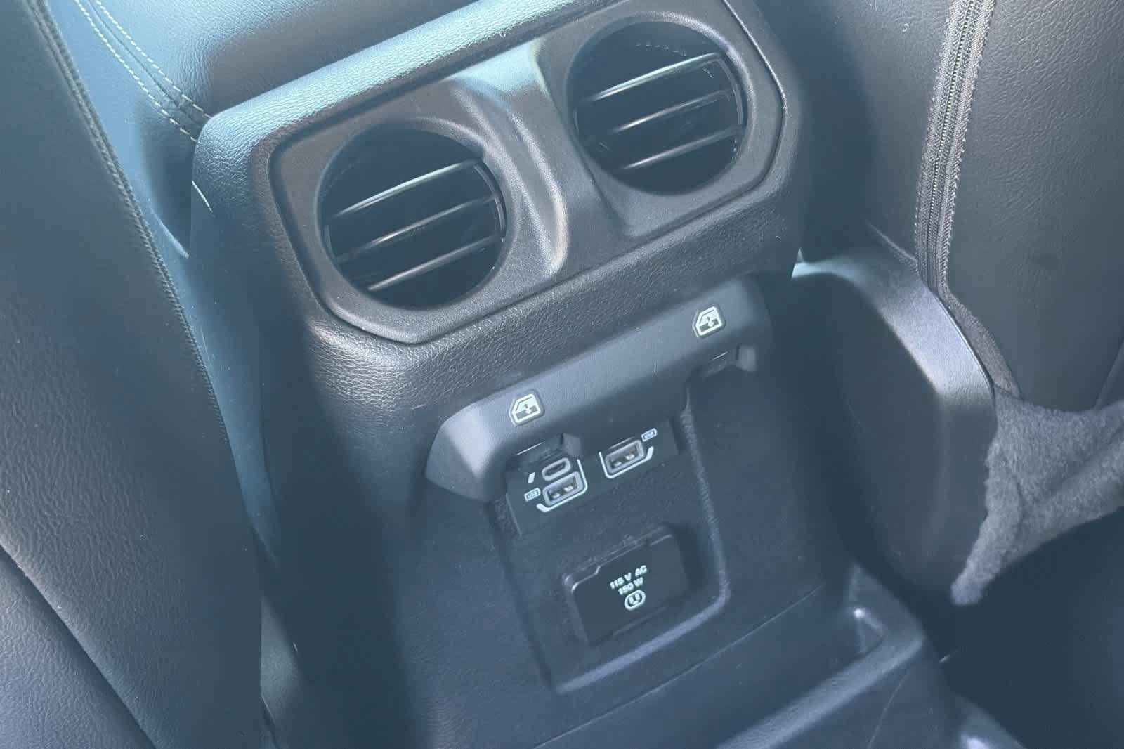 Used 2021 Jeep Wrangler Unlimited Sahara w/ Cold Weather Group AWD/4WD image 15