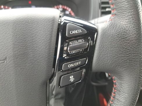 Used 2024 Nissan Frontier PRO-4X w/ Technology Package image 17